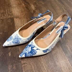 Steve Madden blue flower heels, size 8